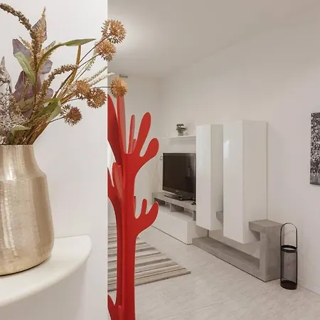 Casa Filò, Lo Scorcio Di