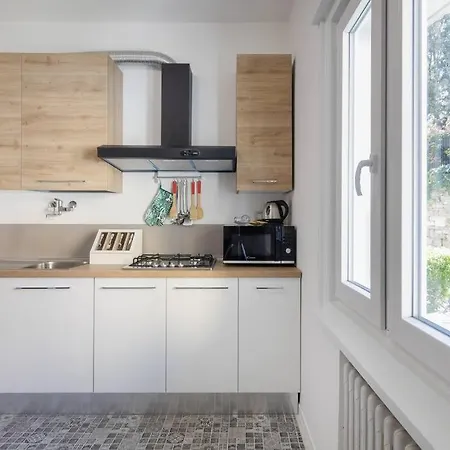 Casa Filo, Lo Scorcio Di * Terst