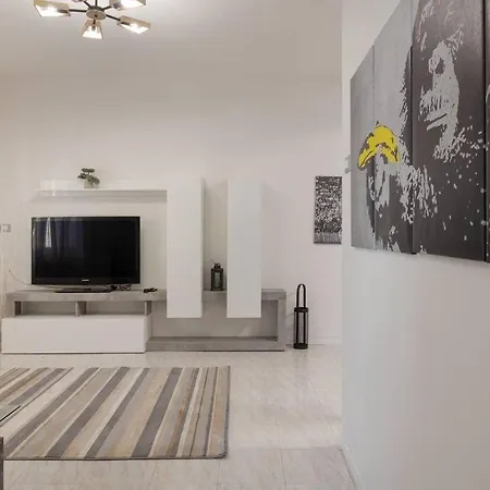 Casa Filo, Lo Scorcio Di ترييستي